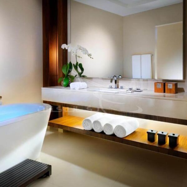 Yeganehtours.com_JWMarriottMarquisHotel_02