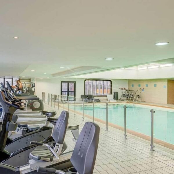 Yeganehtours.com_NovotelTourEiffelHotel_01