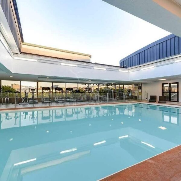 Yeganehtours.com_NovotelTourEiffelHotel_02