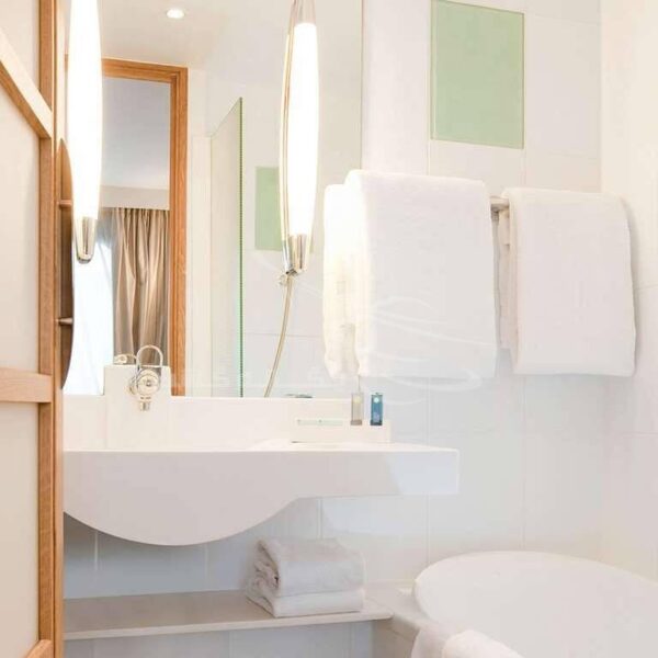 Yeganehtours.com_NovotelTourEiffelHotel_26