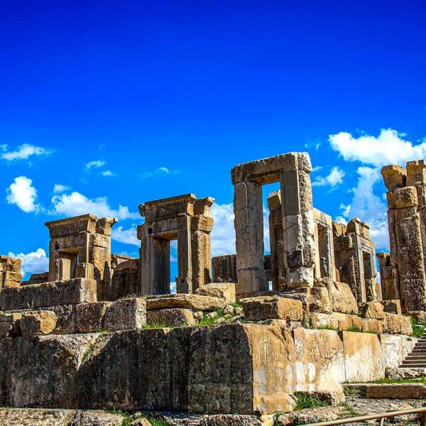 Yeganehtours.com_Iran_15 آزمایشگاه های تست کرونا استان فارس