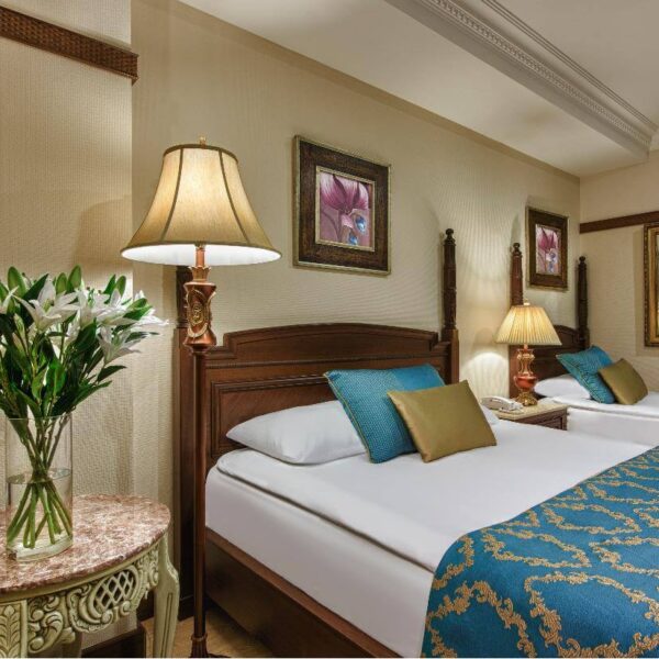 Yeganehtours.com_Delphin_Palace_Hotel_02