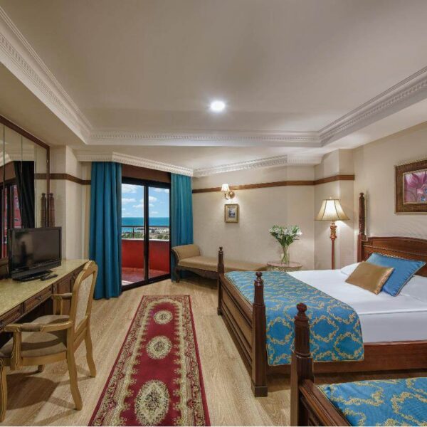 Yeganehtours.com_Delphin_Palace_Hotel_05