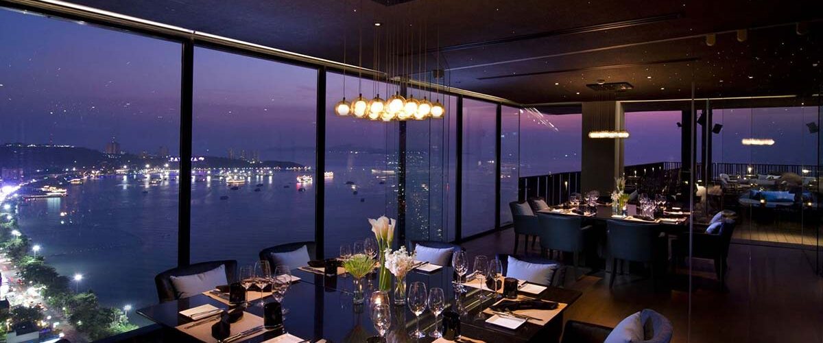 Yeganehtoours.com_Pattaya_Restaurant_01 نمای داخلی از رستورانی در پاتایا