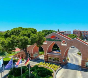 هتل کلاب مگاسرای بلک آنتالیا