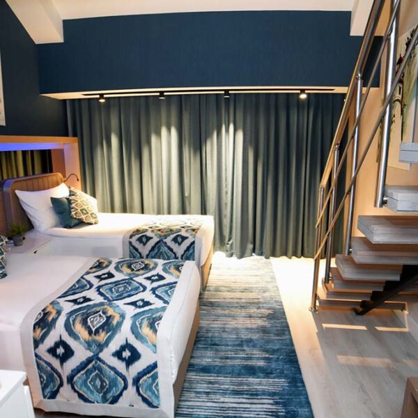 Yeganehtours.com_RoyalWings_Hotel_20