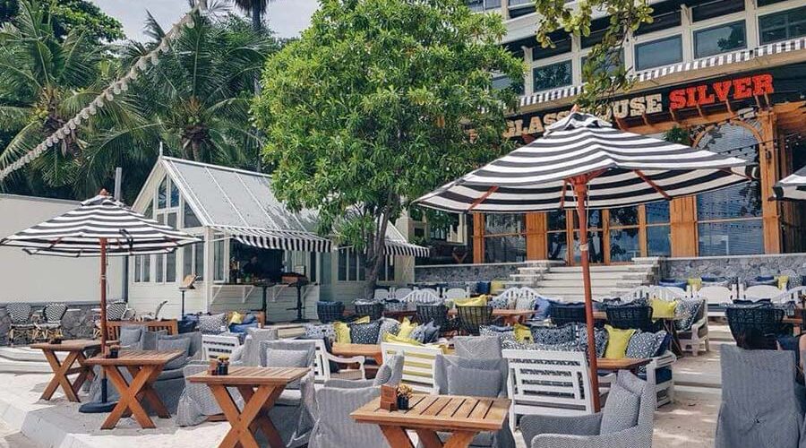 Yeganehtours.com_The_Glass_House_Beachfront_Restaurant_08 نمای بیرونی رستوران گلس هوس