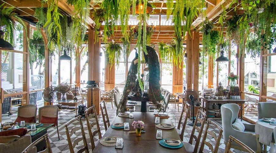 Yeganehtours.com_The_Glass_House_Beachfront_Restaurant_10 نمای داخلی رستوران گلس هوس