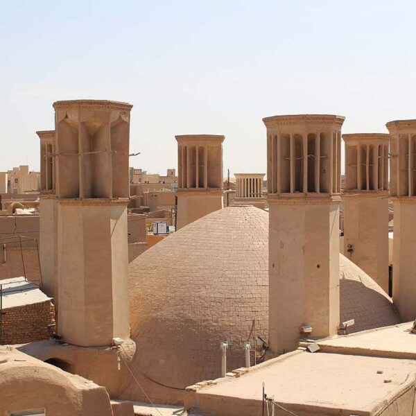 Yeganehtours.com_Yazd_AbAnbar_6Badgir_01 آب انبار شش بادگیر یزد