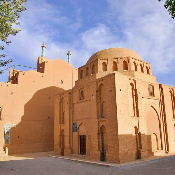 Yeganehtours.com_Yazd_Boghe_12Imam_01 بقعه دوازده امام یزد
