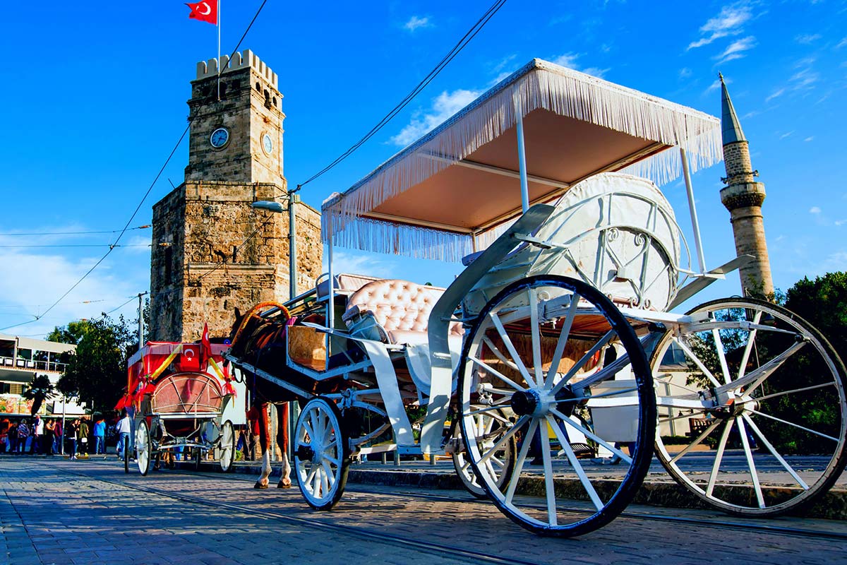 برج ساعت آنتالیا