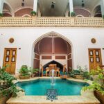 سرای بابا افضل کاشان