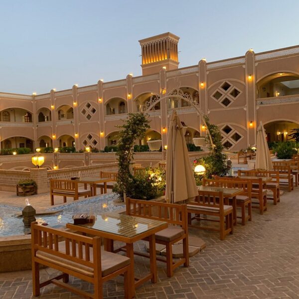 Yeganehtours.com_Dad_Hotel_19