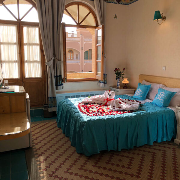 Yeganehtours.com_Dad_Hotel_22