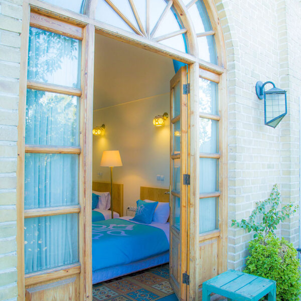 Yeganehtours.com_Dad_Hotel_23