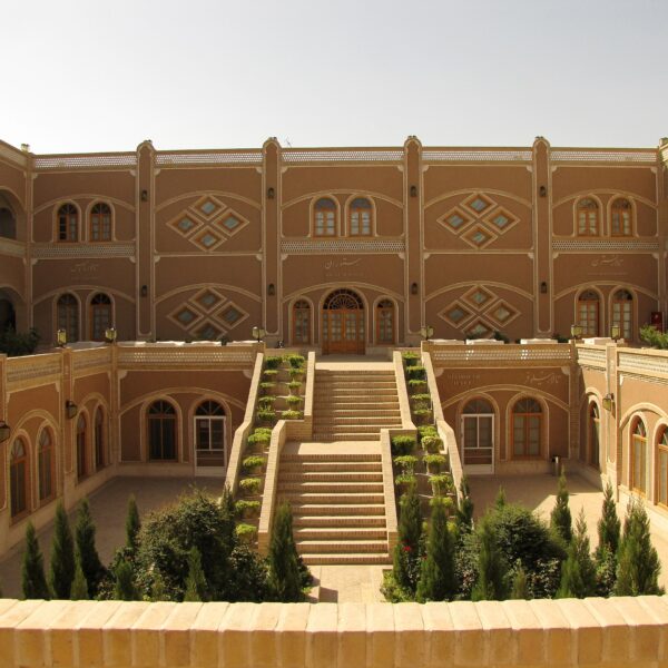 Yeganehtours.com_Dad_Hotel_26