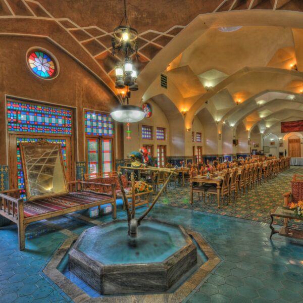Yeganehtours.com_Moshir_al-Mamalek_Garden_Hotel_05