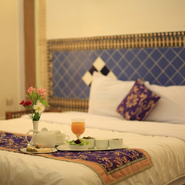 Yeganehtours.com_Moshir_al-Mamalek_Garden_Hotel_09