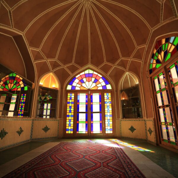 Yeganehtours.com_Moshir_al-Mamalek_Garden_Hotel_11