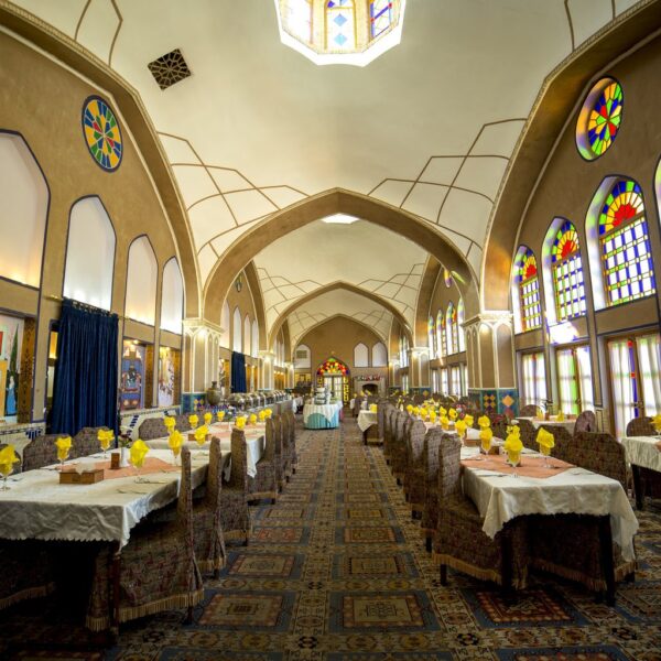 Yeganehtours.com_Moshir_al-Mamalek_Garden_Hotel_12
