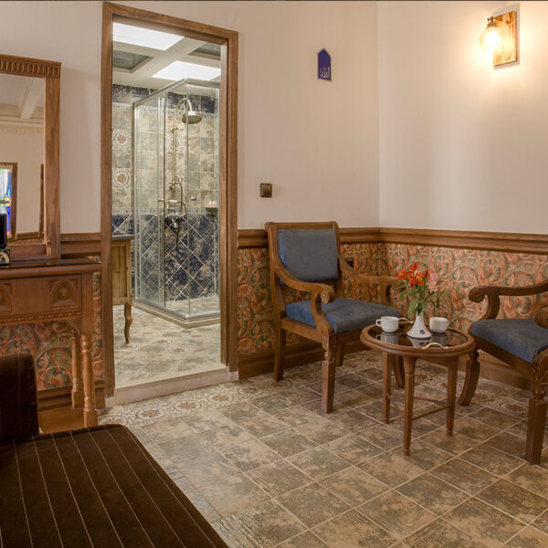 Yeganehtours.com_Moshir_al-Mamalek_Garden_Hotel_15