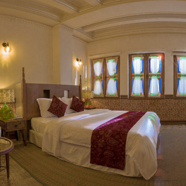Yeganehtours.com_Moshir_al-Mamalek_Garden_Hotel_18