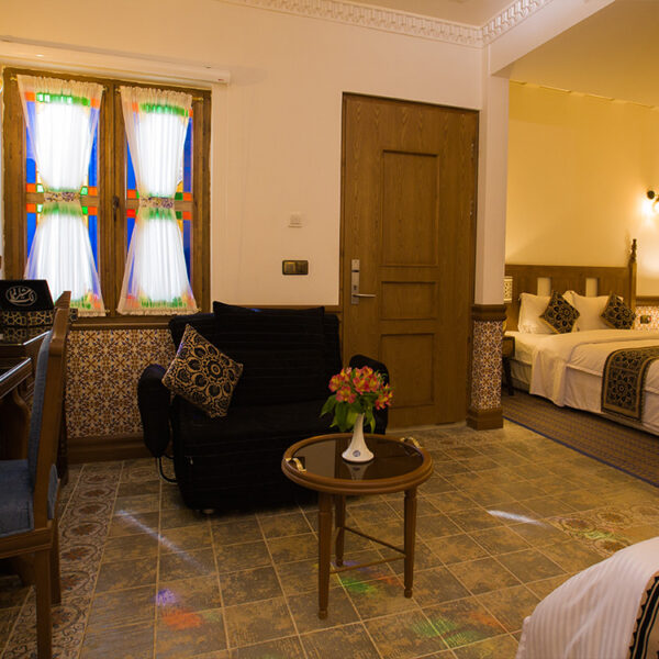 Yeganehtours.com_Moshir_al-Mamalek_Garden_Hotel_21