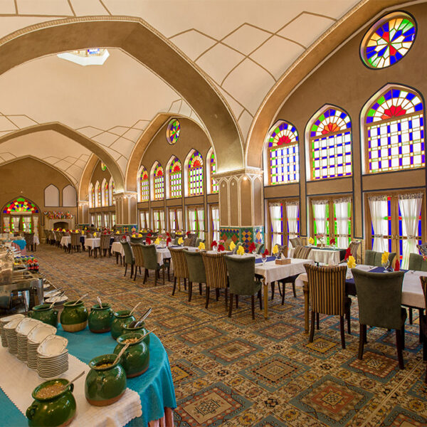 Yeganehtours.com_Moshir_al-Mamalek_Garden_Hotel_23