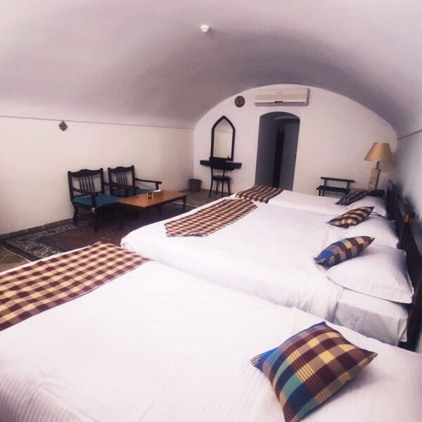 Yeganehtours.com_Yazd_Laleh_Hotel_20
