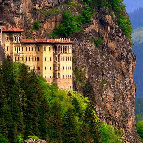 Yeganehtours.com_Sumla_Monastery جاذبه های دیدنی ترابزون 1