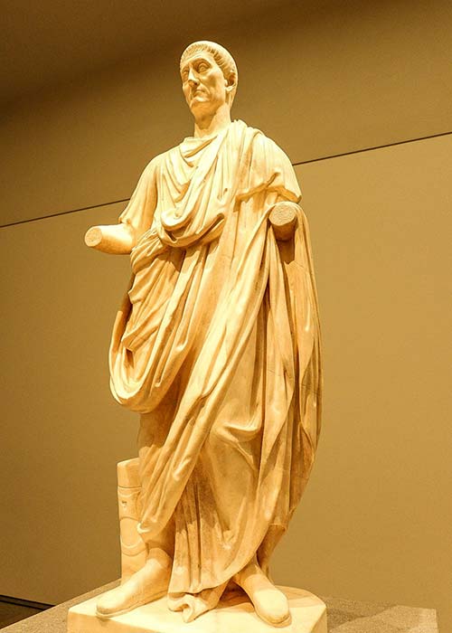 Yeganehtours.com_Scultpure_Artwork_Abu_Dhabi_Louvre مجسمه های موزه لوور ابوظبی 1