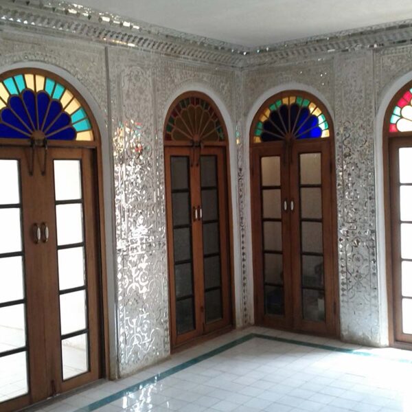 Yeganehtours.com_Shiraz_Delgosha_Garden_20