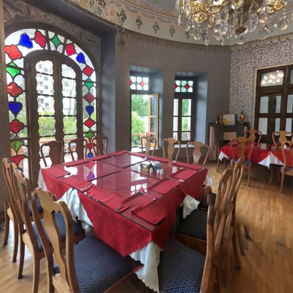 Yeganehtours.com_Shiraz_Shapouri_House_07