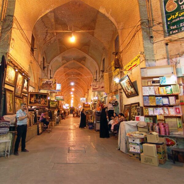 Yeganehtours.com_Shiraz_Vakil_Bazaar_20