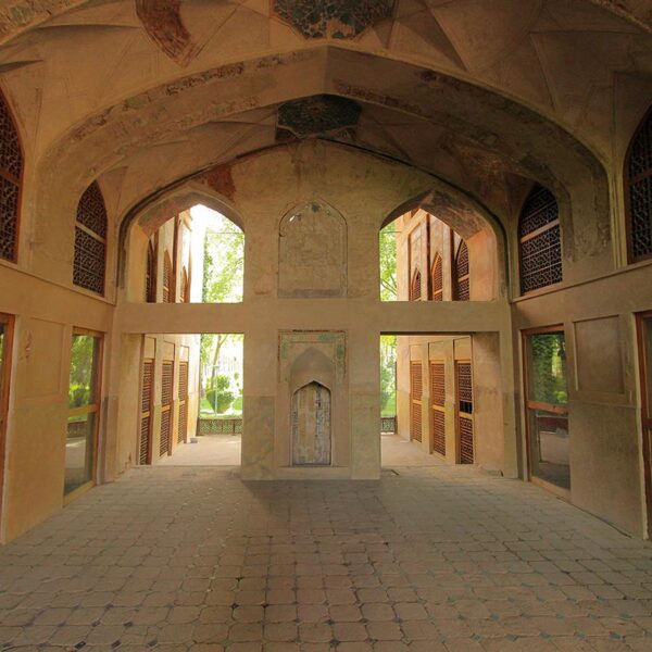 Yeganehtours.com_Isfahan_Hasht_Behesht_Palace_23