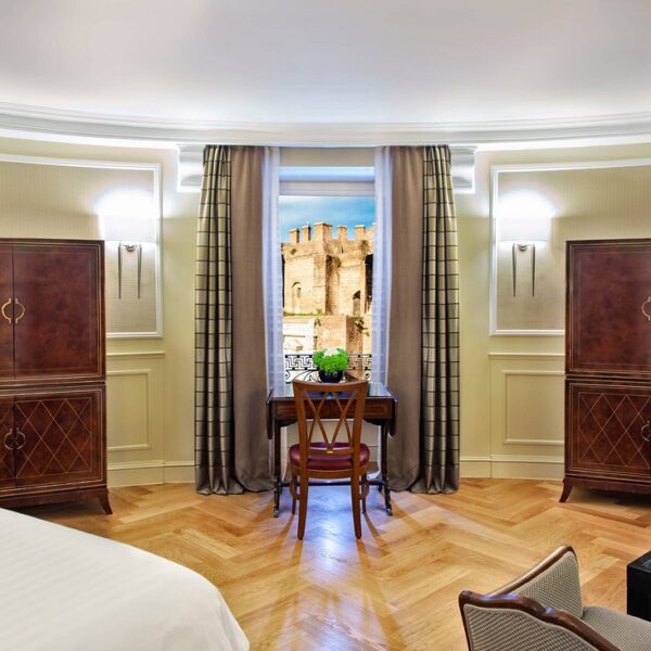 Yeganehtours com Marriott Grand Hotel Flora Rome Hotel 09