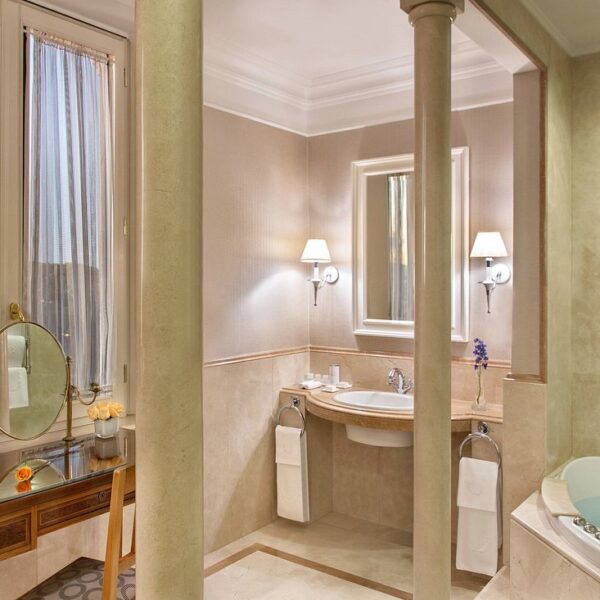 Yeganehtours com Marriott Grand Hotel Flora Rome Hotel 11