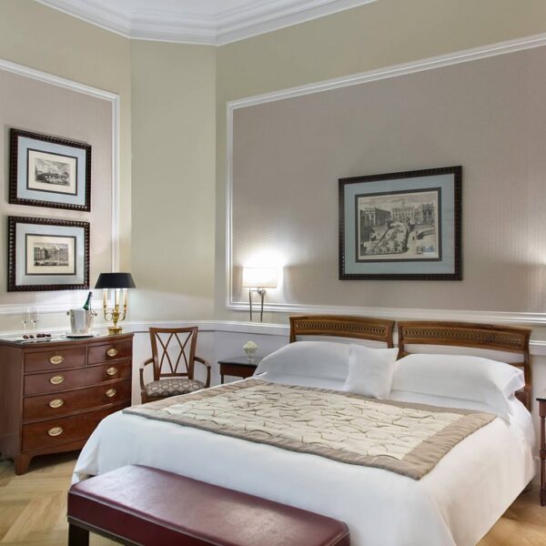 Yeganehtours com Marriott Grand Hotel Flora Rome Hotel 12