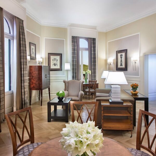 Yeganehtours com Marriott Grand Hotel Flora Rome Hotel 14