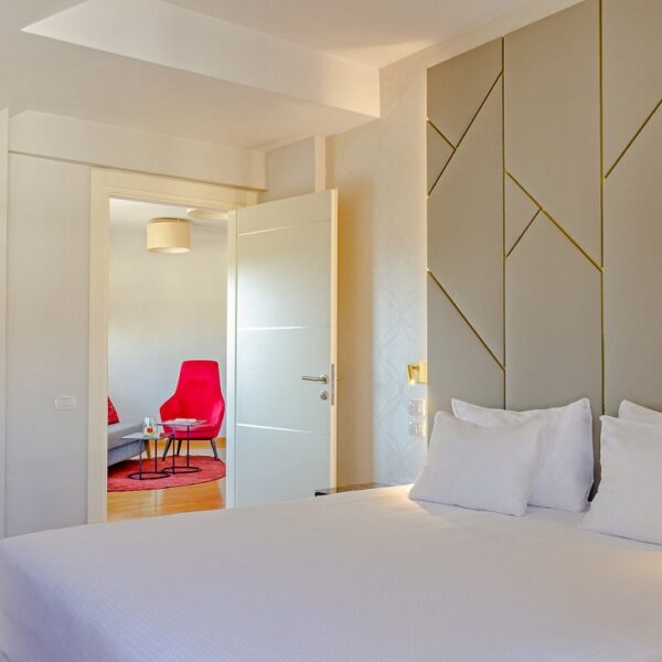 Yeganehtours.com_NH_Collection_Giustiniano_Rome_Hotel_01