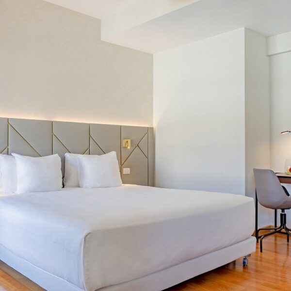 Yeganehtours.com_NH_Collection_Giustiniano_Rome_Hotel_02