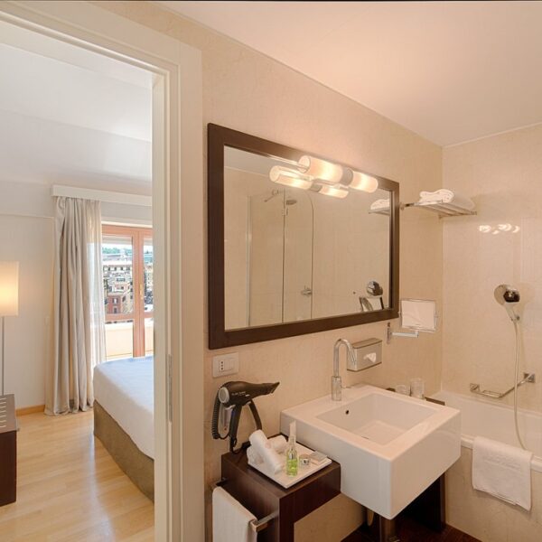 Yeganehtours.com_NH_Collection_Giustiniano_Rome_Hotel_10