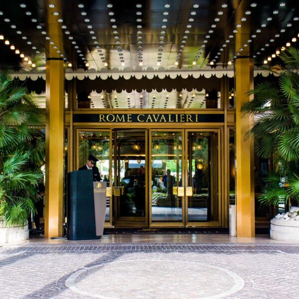 Yeganehtours.com_Rome_Cavalieri_Hotel_Main هتل کاوالیری رم