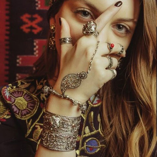 Yeganehtours .com_Armenian_jewelry_02 زیورآلات ارمنی از بهترین سوغات ارمنستان 2