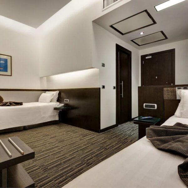 Yeganehtours.com_Best_Western_Plus_Universo_Hotel_Rome_05