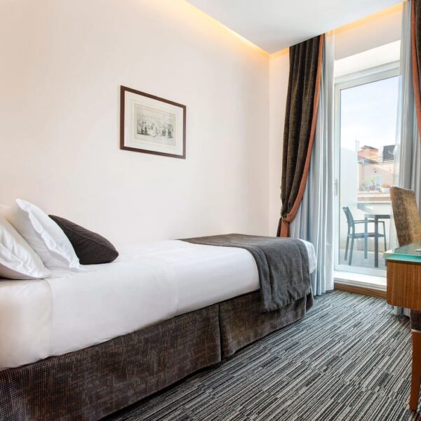 Yeganehtours.com_Best_Western_Plus_Universo_Hotel_Rome_09