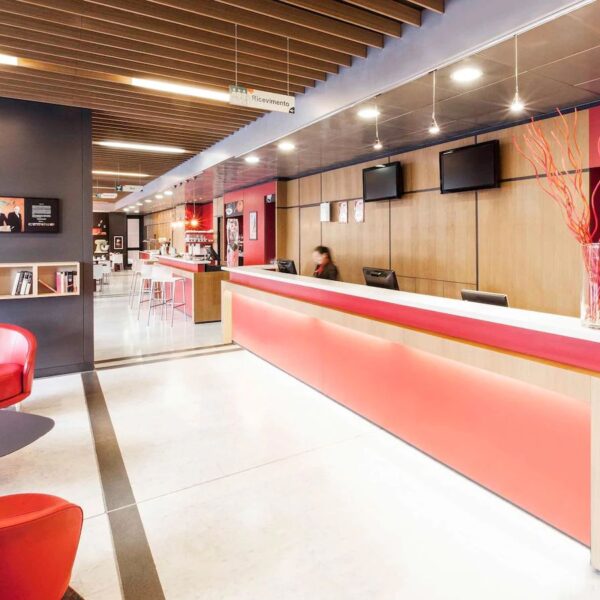 Yeganehtours.com_Ibis_Roma_Fiera_Hotel_05