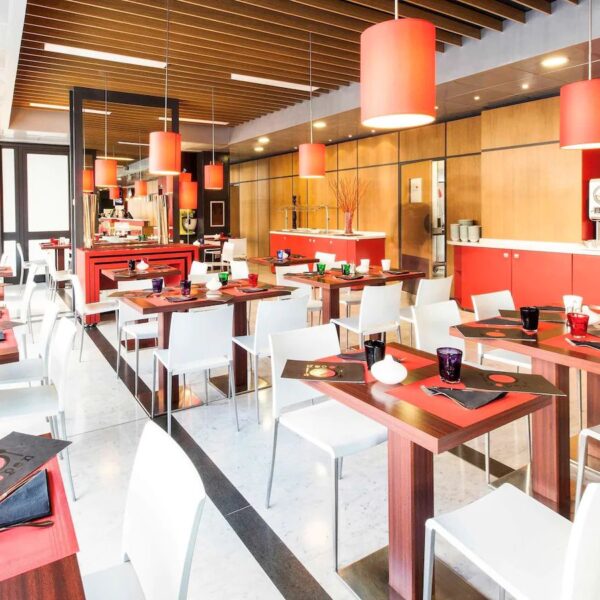Yeganehtours.com_Ibis_Roma_Fiera_Hotel_11