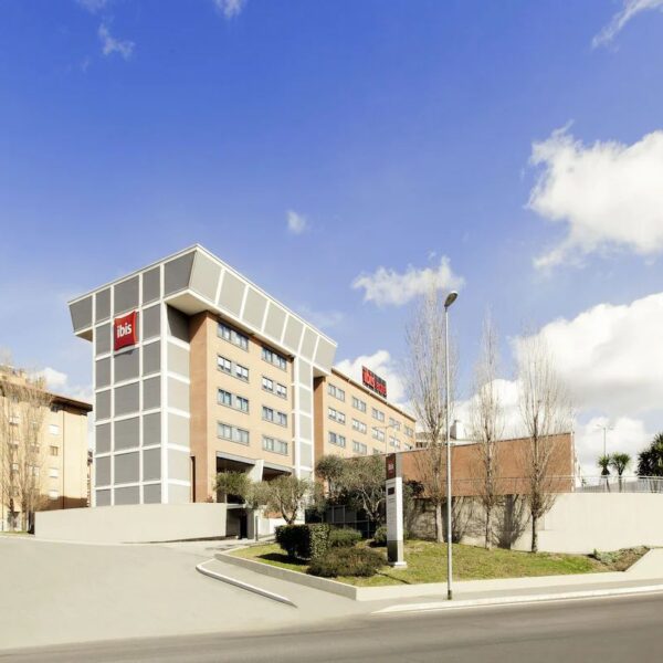 Yeganehtours.com_Ibis_Roma_Fiera_Hotel_12