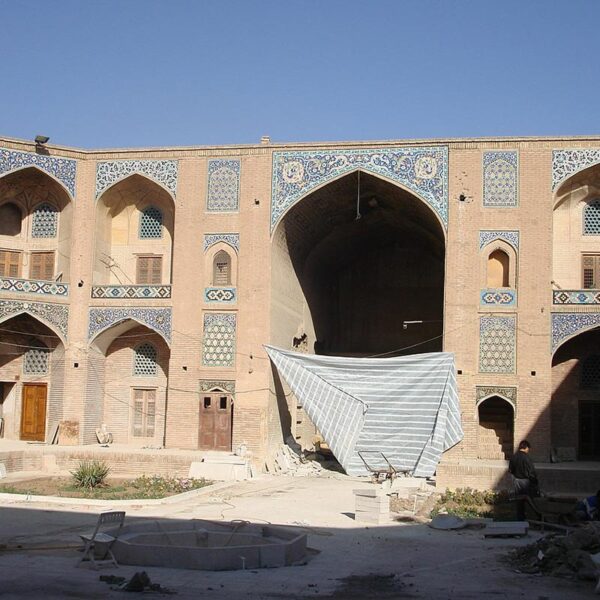 Yeganehtours.com_Kerman_Ganjalikhan_Carvanserai_05 کاروانسرای گنجعلی خان کرمان - حیاط کاروانسرا